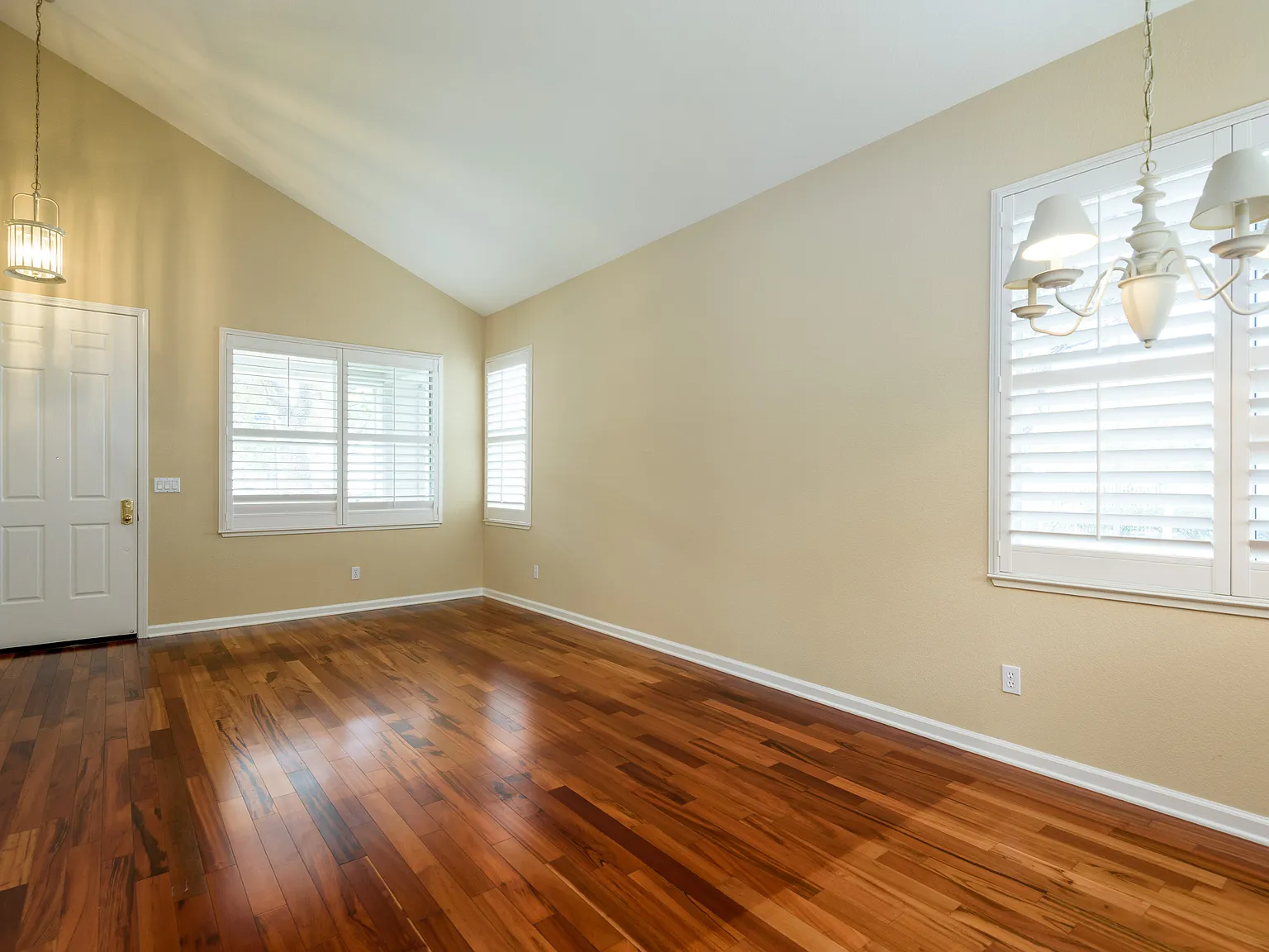 3 bed, 1550 sqft, $7,200 — Photo 3