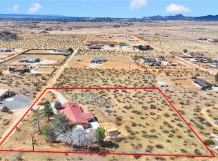 24218 McRoberts Rd, Apple Valley, CA 92307