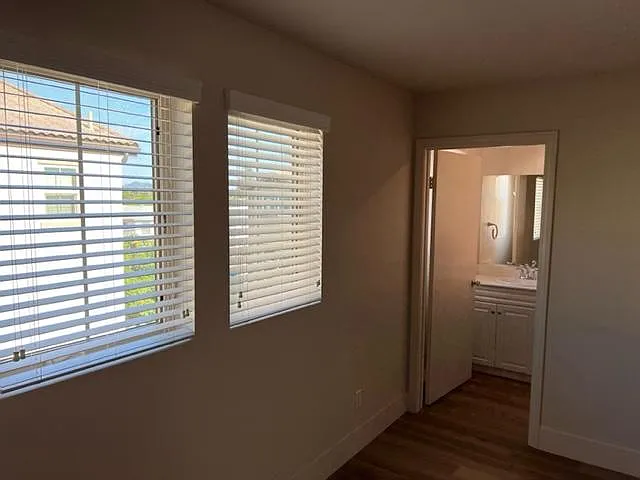 7249 N Maple Rd — Photo 25