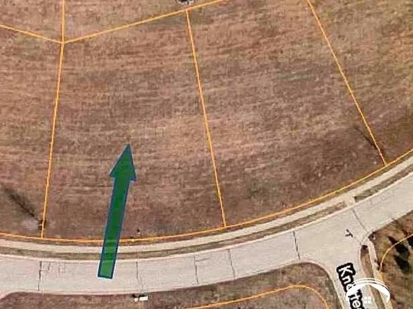 3728 Running Ridge Dr, Lawrence, KS 66049