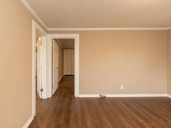 4046 S Church St, Burlington, NC 27215