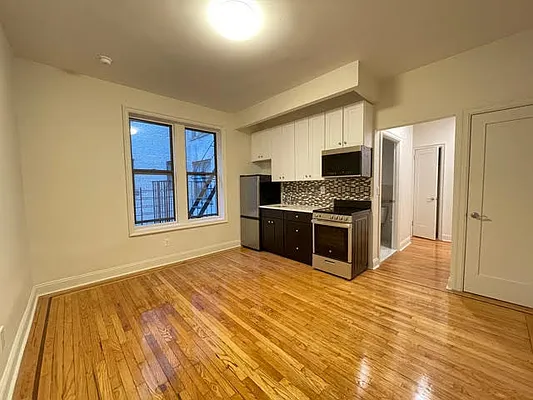 Rented by Lang Realty LLC | media 7