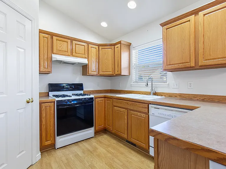 2530 Paintbrush Dr — Photo 16