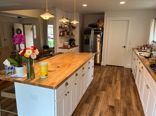 1115 E National Place Blvd, Springfield, MO 65810