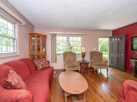 2nd image of 3552 Arden Blvd