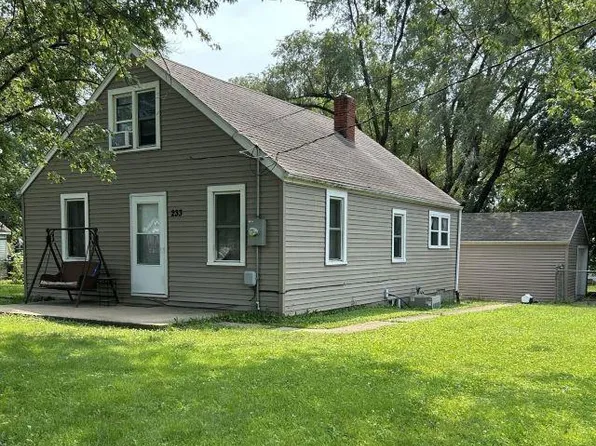 233 Stahl Ave, Washington, IL 61571