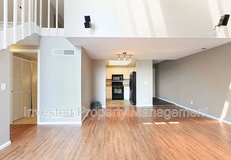 6453 S Havana St #B — Photo 5