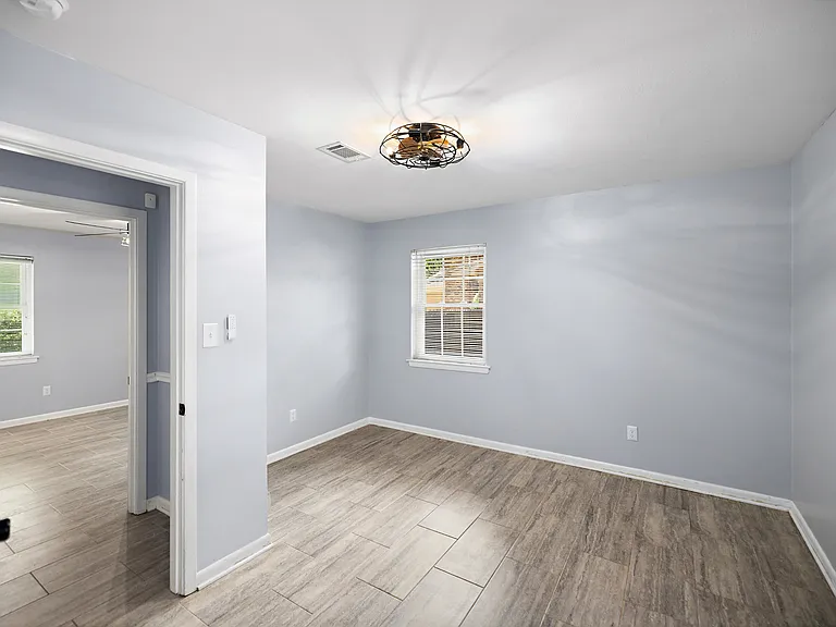 328 Plymouth Ave — Photo 25