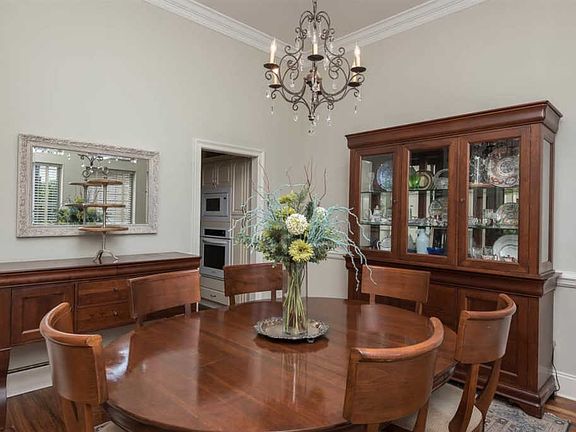 5th image of 160 Middle Plantation Ln