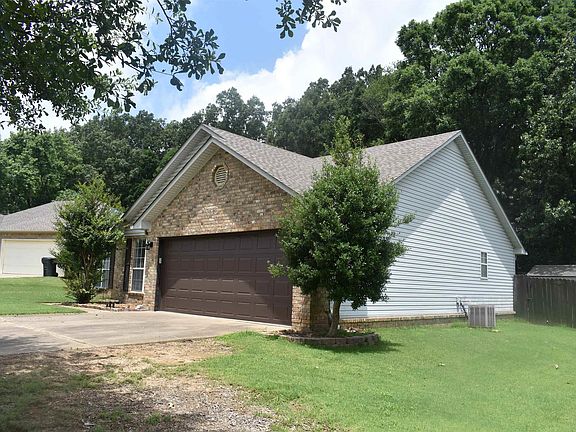 3rd image of 204 Savannah Dr