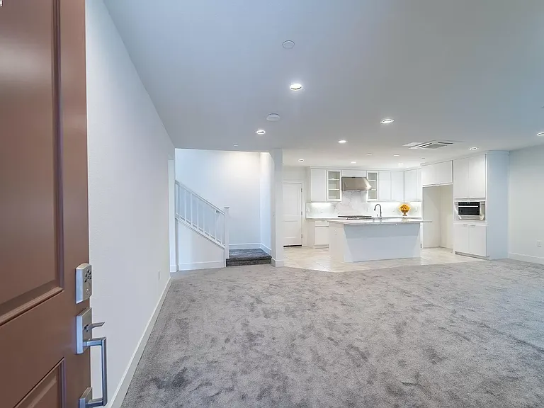1107 Lorenzini Loop — Photo 8