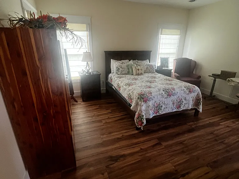 659 Sinasta Dr — Photo 5