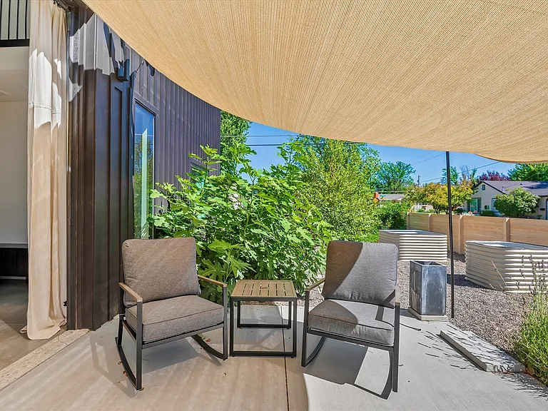 802 W Elwood Dr — Photo 36