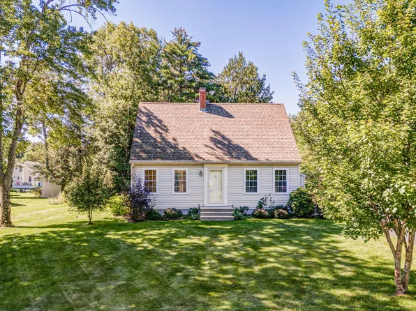 51 Crossing Brook Road, Cumberland, ME 04021