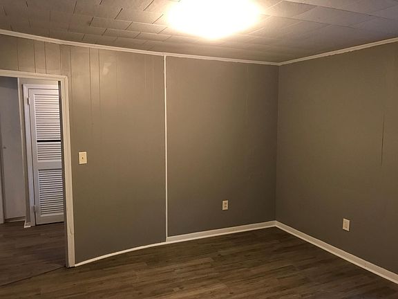 3rd image of 144 Scruggs Ave