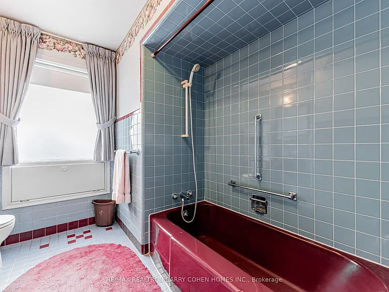 200 Cortleigh Blvd — Photo 12