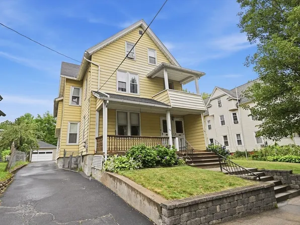 108 Grape St, Chicopee, MA 01013