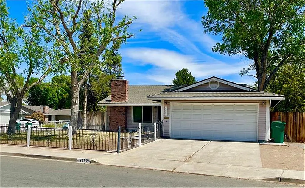 2292 Glen Vista Dr photo 1