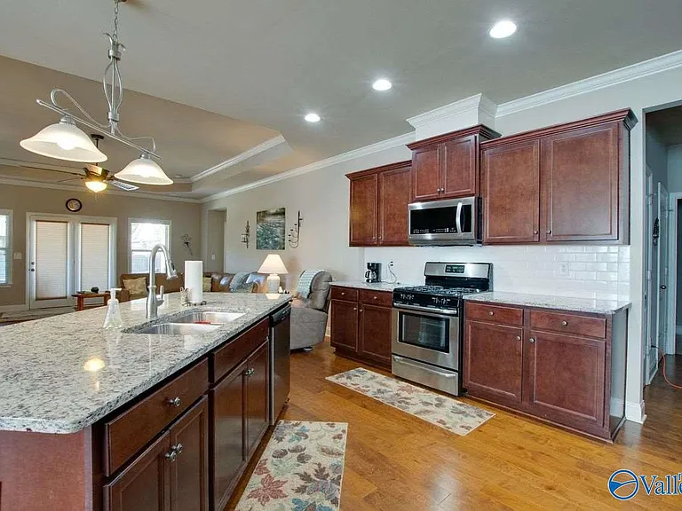 7206 Lathan Dr SE — Photo 11