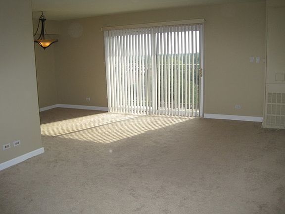 5th image of 6340 Americana Dr APT 1105