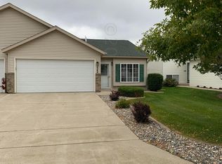 3344 38th St S, Moorhead, MN 56560