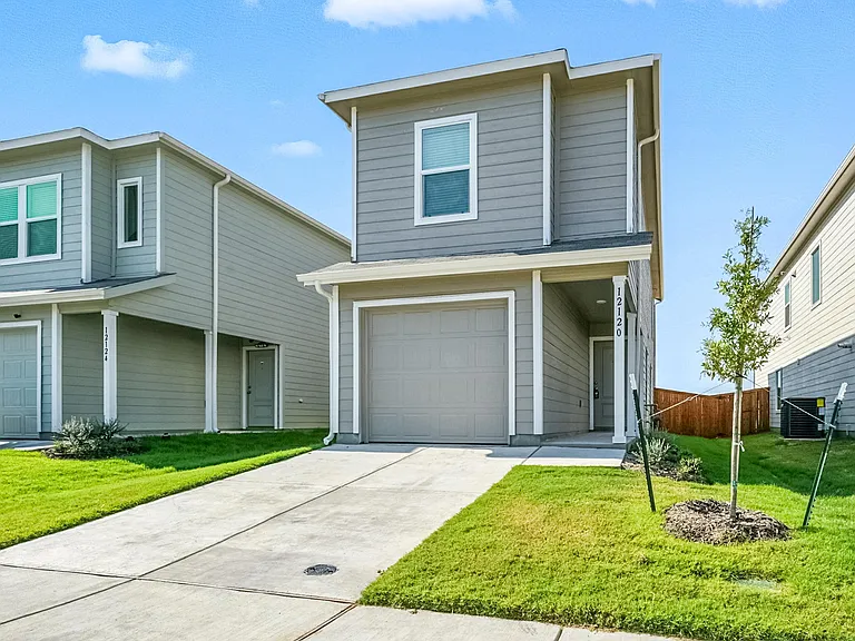 12120 Morgan St — Photo 2