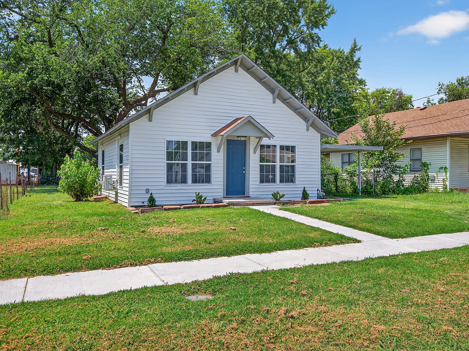 107 S Wyandotte Ave — Photo 2