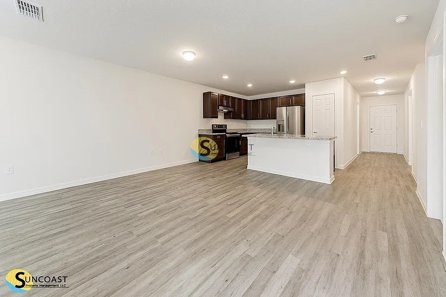 3 Bed | 2 Bath in Seminole Woods — Photo 2