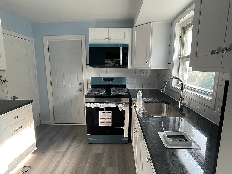 500 Winston Ave — Photo 5