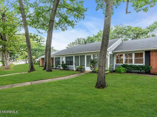 461B Portsmouth Drive #B, Lakewood, NJ 08701