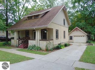 122 E North St, Ithaca, MI 48847