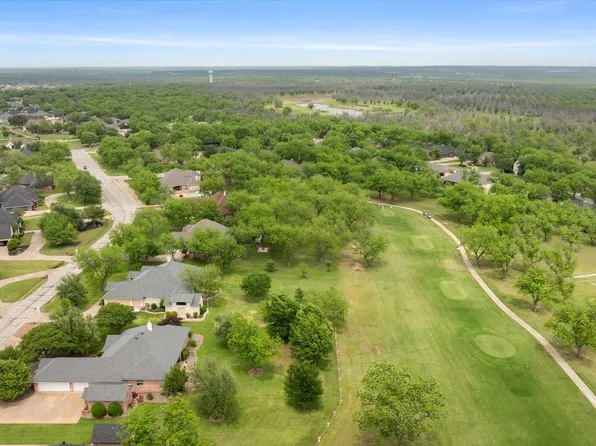 9611 Champions Dr, Granbury, TX 76049
