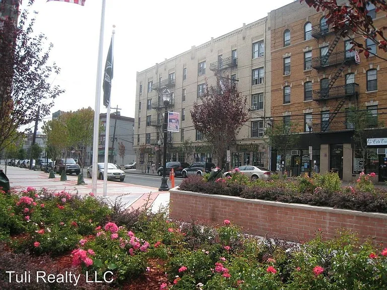 4530-Park Ave Skyline Apartments, LLC — Photo 24