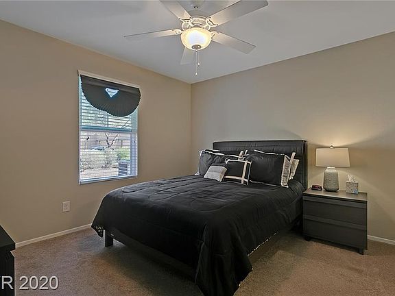 3rd image of 4572 Townwall St