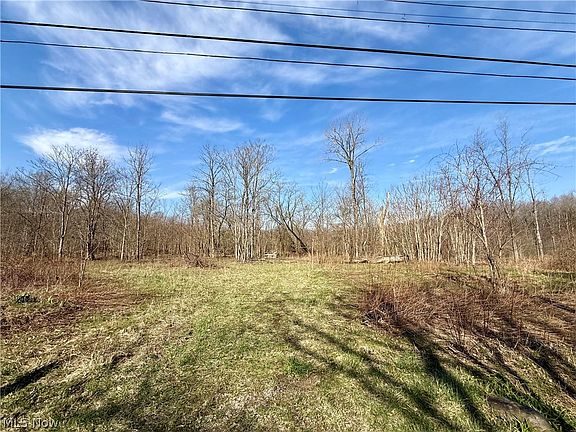 4th image of 515 Middle Rd