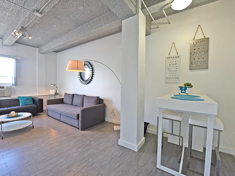 Edwards Apartments — Photo 13
