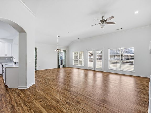 5th image of 8925 Crestview Dr