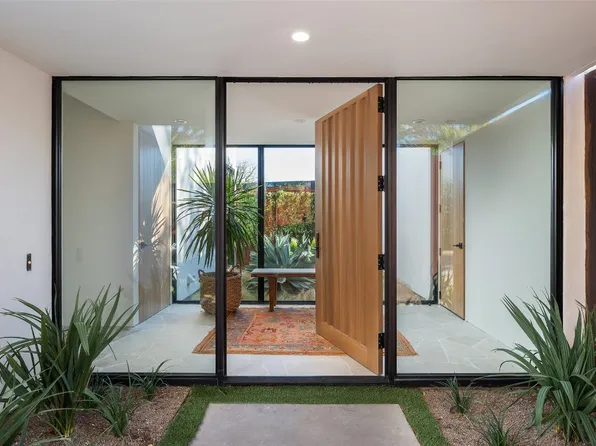 8408 Menier St, Dallas, TX 75209