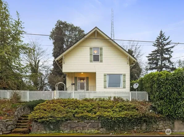 1715 Elizabeth Ave, Bremerton, WA 98337