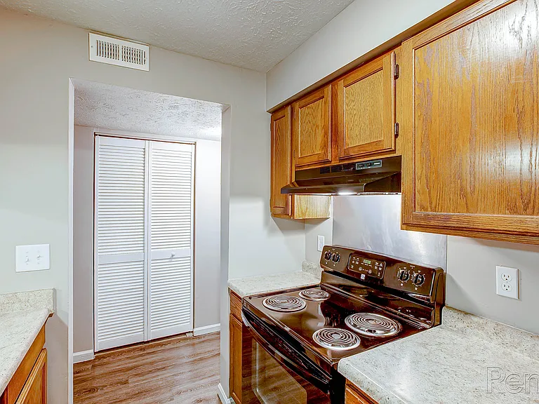 Prairie Green Apartment Homes — Photo 13
