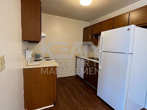 5th image of 208 Vieux Orleans Cir #C