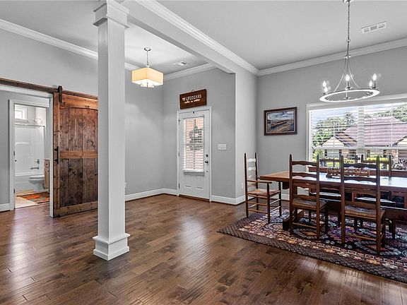 4th image of 11415 Canetuck Ln