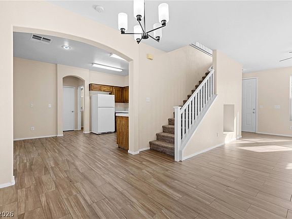 4th image of 5019 Droubay Dr