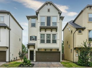 9912 Spring Shadows Park Cir, Houston, TX 77080