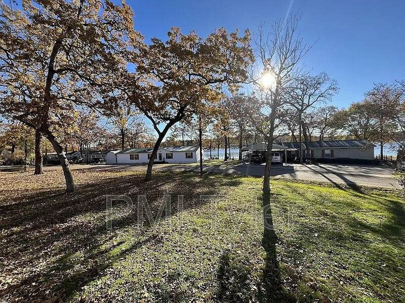 3 bed, 2.0 bath, 1230 sqft, $1,500 — Photo 3