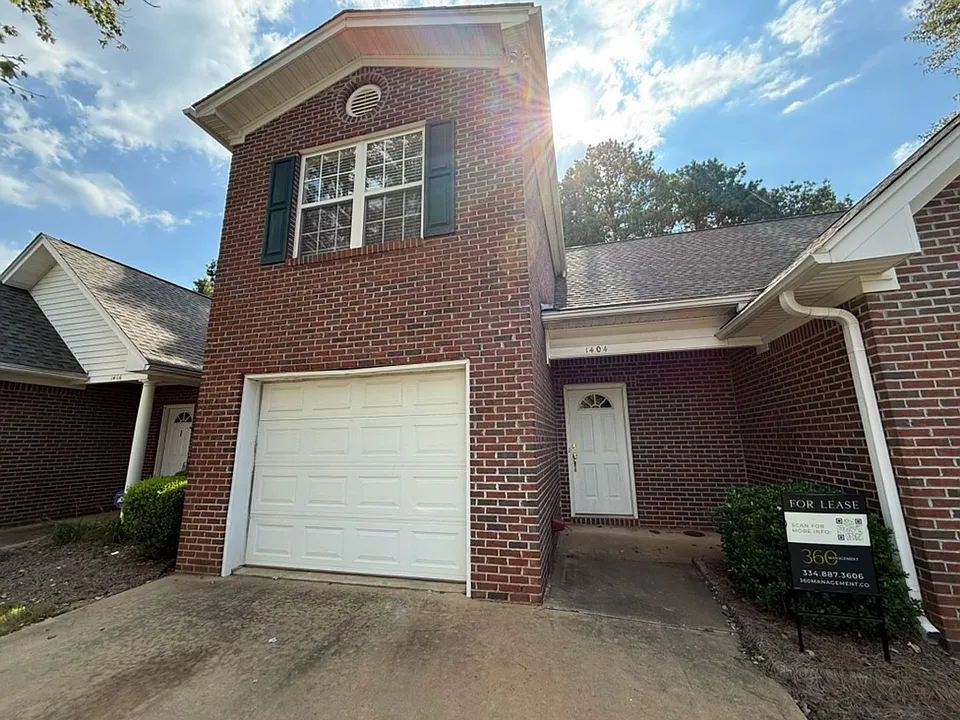 2428 E University Dr #1404