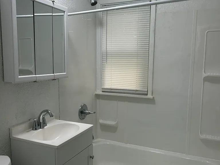 100-61F Midland Hts — Photo 6