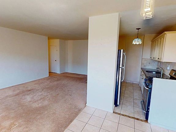 2nd image of 2932 W 5th St APT 20D