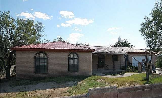 1st image of 606 NE Davis St
