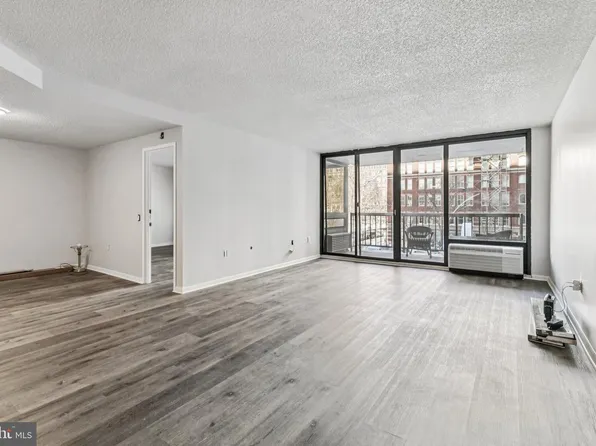 241 S 6th St APT 304F, Philadelphia, PA 19106